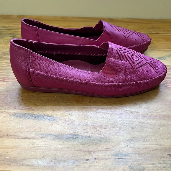 VALLEY LANE PINK LOAFERS SZ 9 1/2 W - Picture 3 of 8